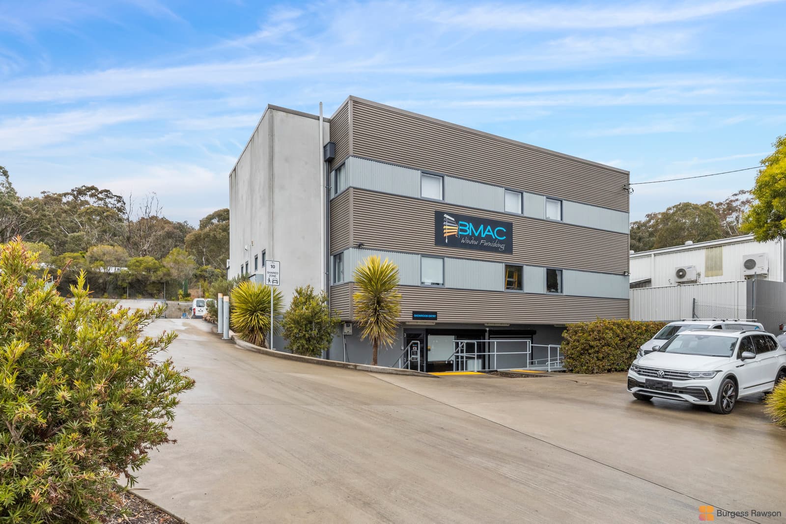 Versatile Unit -Modern Amenities - High Clearance Warehouse