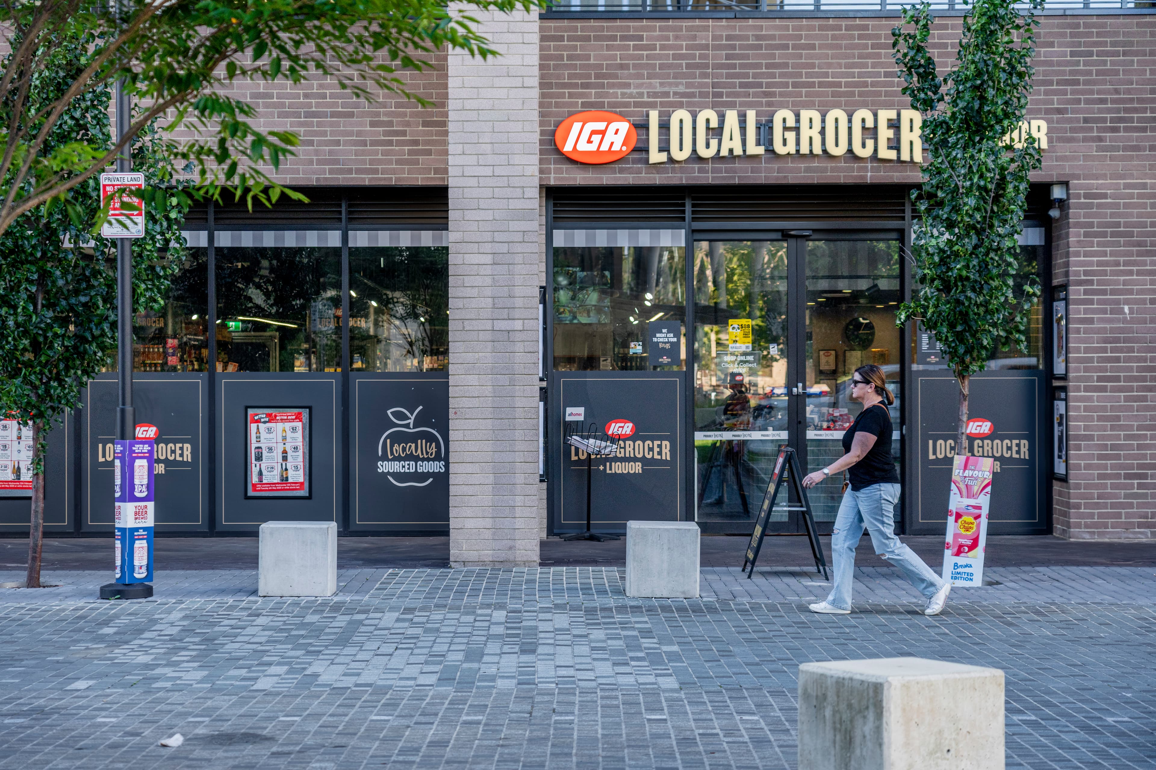 Great North Side Grocery/Food/Beverage Opportunity