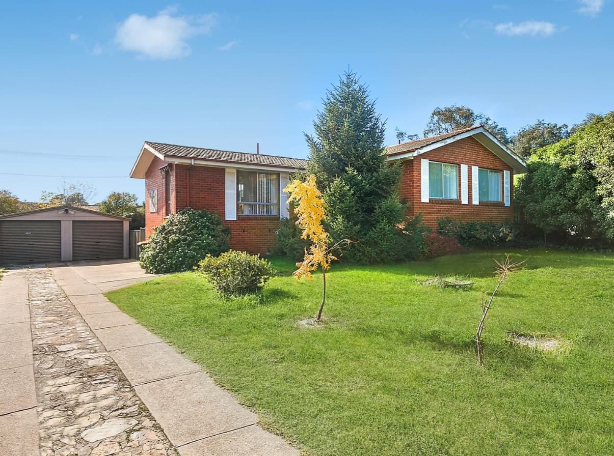 Spacious Family Home in a Prime Location! (6 month lease only)