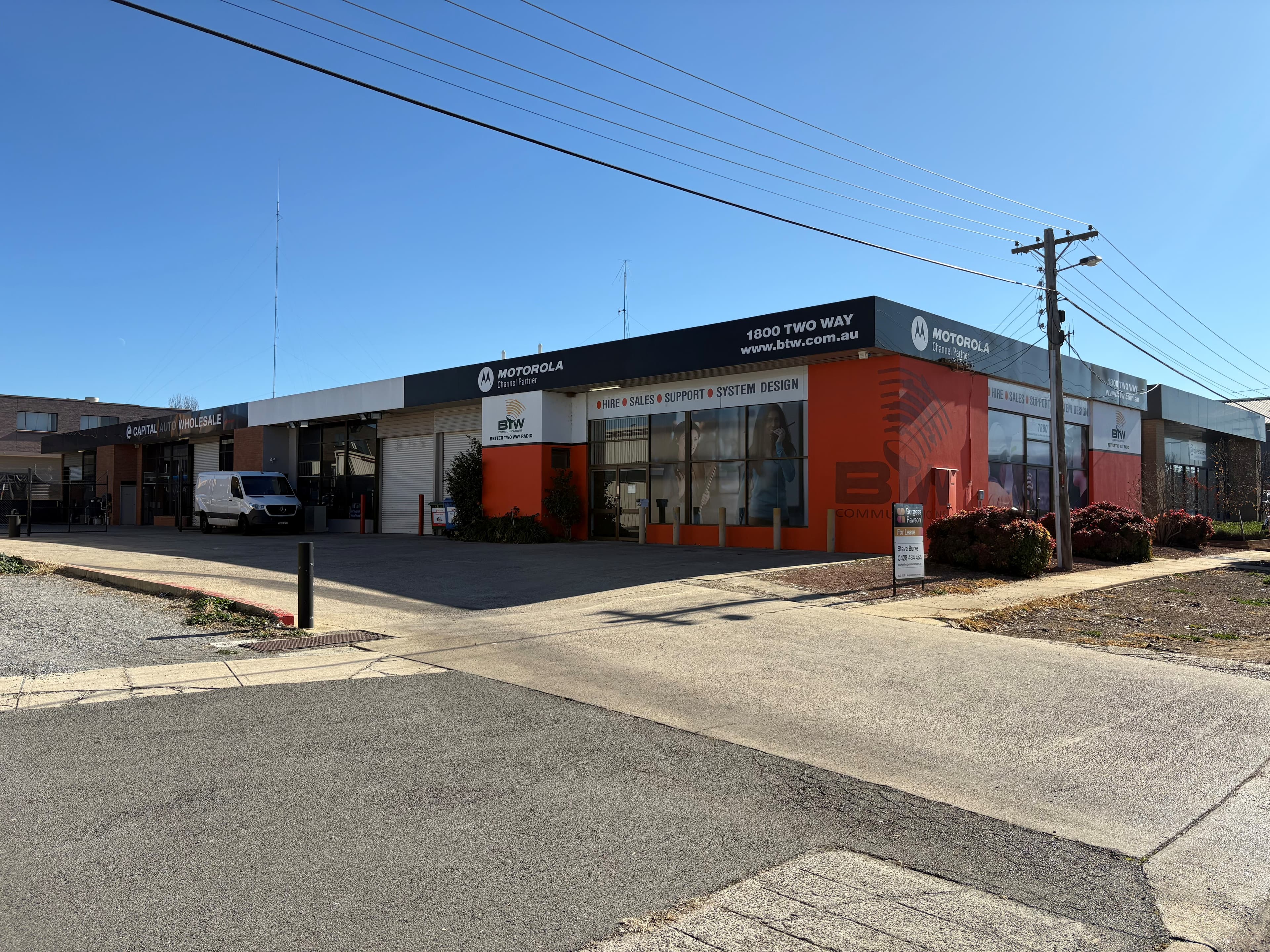 Showroom/Warehouse/Fenced Yard