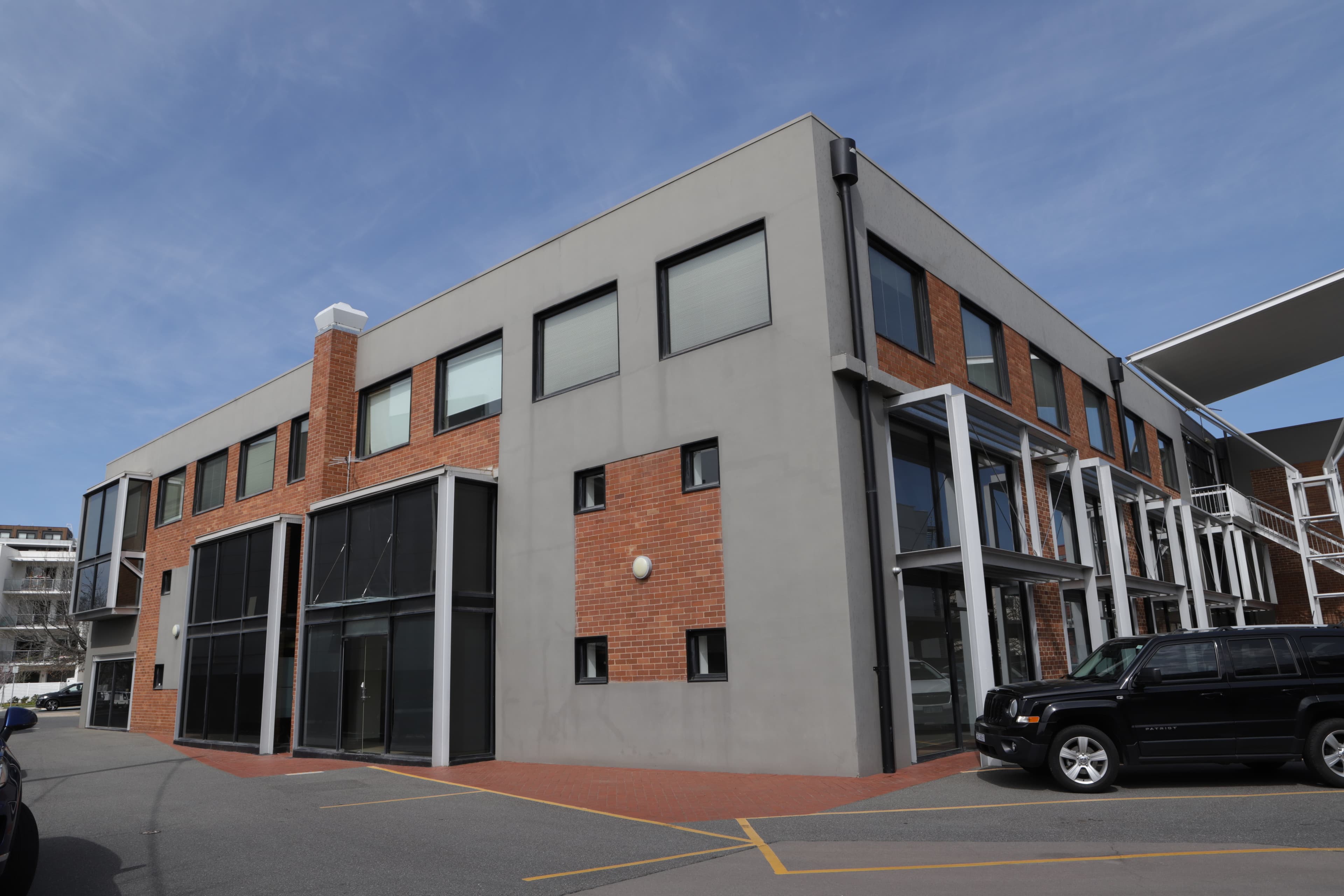 Prominent Office Location Next to Wentworth Avenue Kingston